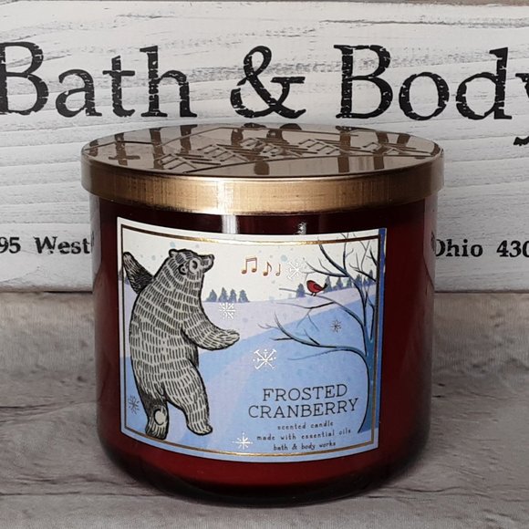 BATH & BODY WORKS HOME 'FROSTED CRANBERRY' 3~WICK CANDLE 'WHITE BARN' - Picture 1 of 7